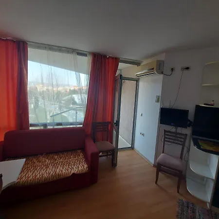 & Perla Апартамент